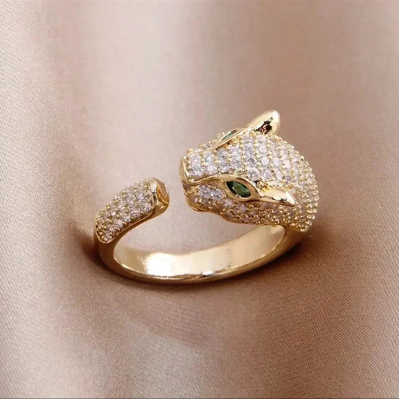 Panthere Silver Crystal Ring - Picture 5 of 17